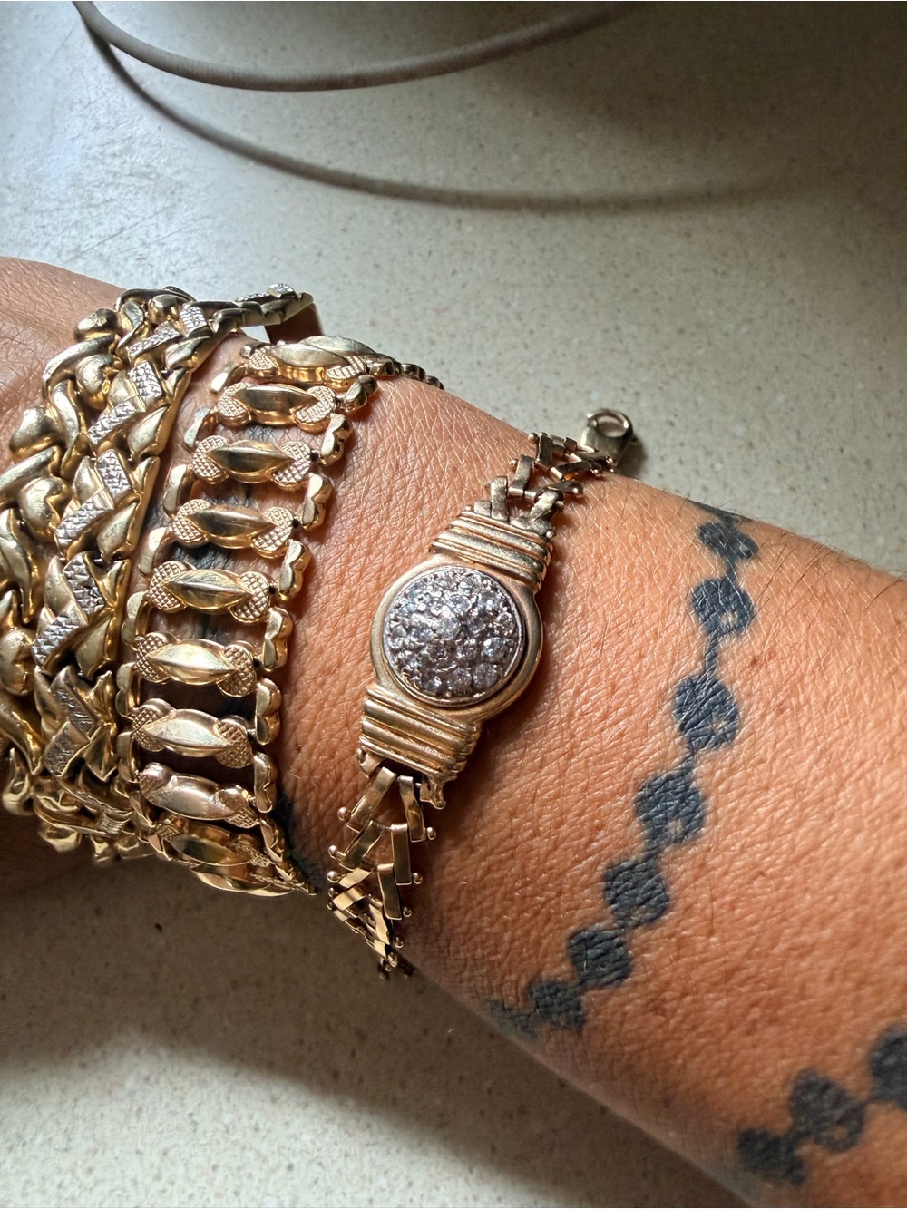 Italian 0.80ct Diamond 14K Gold Pave 'V'
Link Bracelet 13.00 Grams - Picture 3 of 7